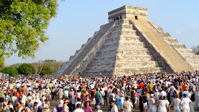 Cancun Private Tour - The famous light and shadow play during the equinox.