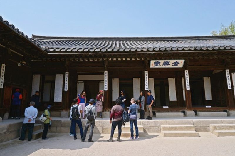 Seoul Private Tour - Unhyeongung, former residence of King Gojong
