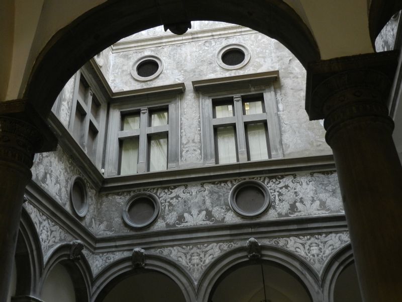 Florence Private Tour - Hidden courtyards