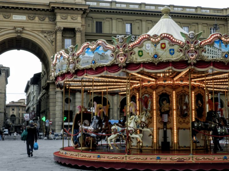 Florence Private Tour - Piazza della Repubblica