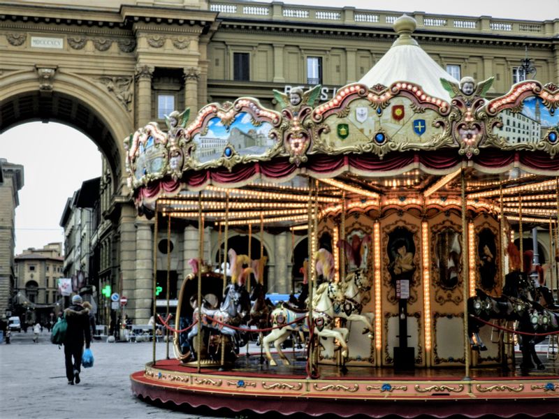 Florence Private Tour - Piazza della Repubblica