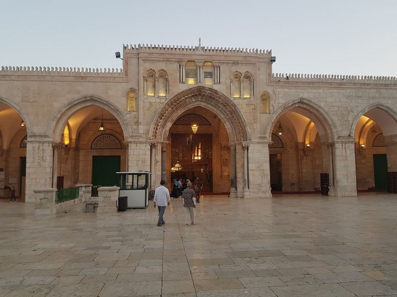 Jerusalem Private Tour - Omar mosque 