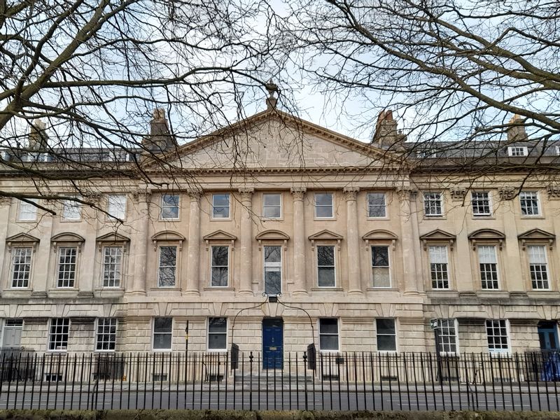 Bath Private Tour - Queen Square where John Wood placed his country mansion in the middle of the town