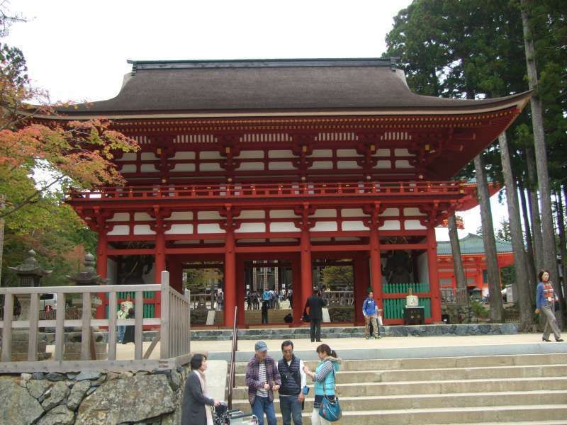 Mount Koya Private Tour - 高野山"大伽藍"（"中門"）