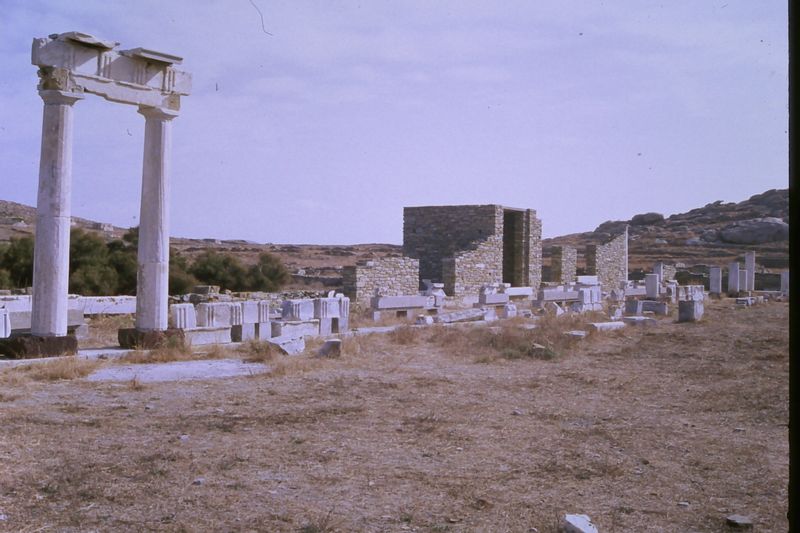 Mykonos Private Tour - The slave market