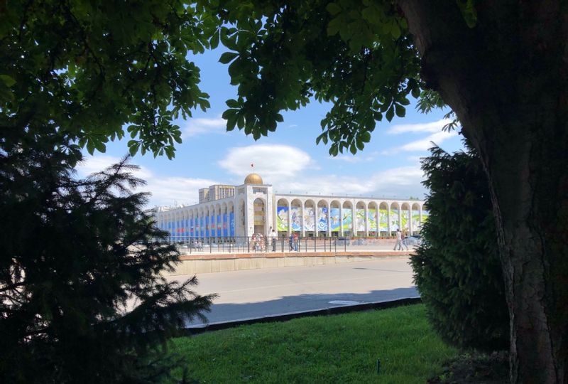 Bishkek Private Tour - Ala-Too square