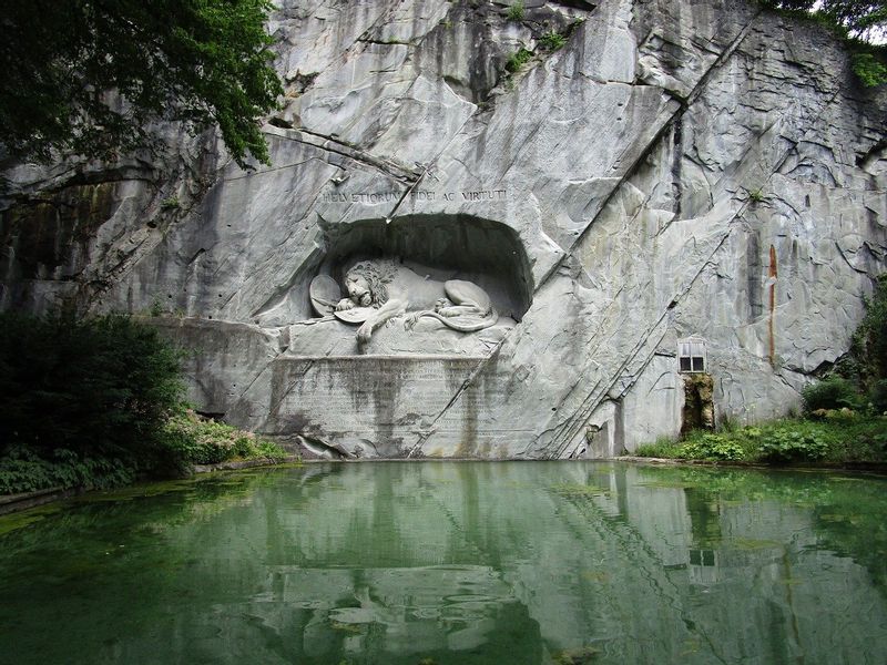 Lucerne Private Tour - Lion Monument