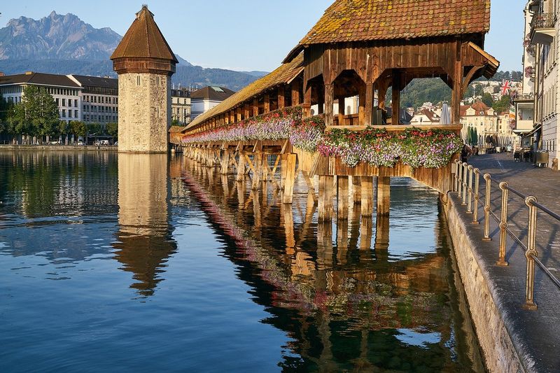 Lucerne Private Tour - Wooden Bridge