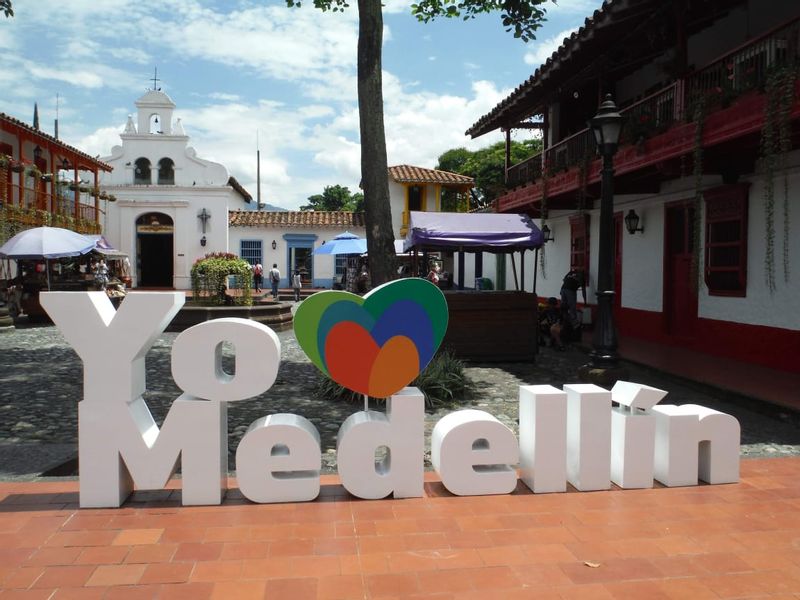 Medellin Private Tour - null