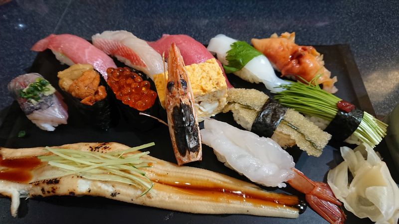 Tokyo Private Tour - Sushi! (hand-rolled sushi)