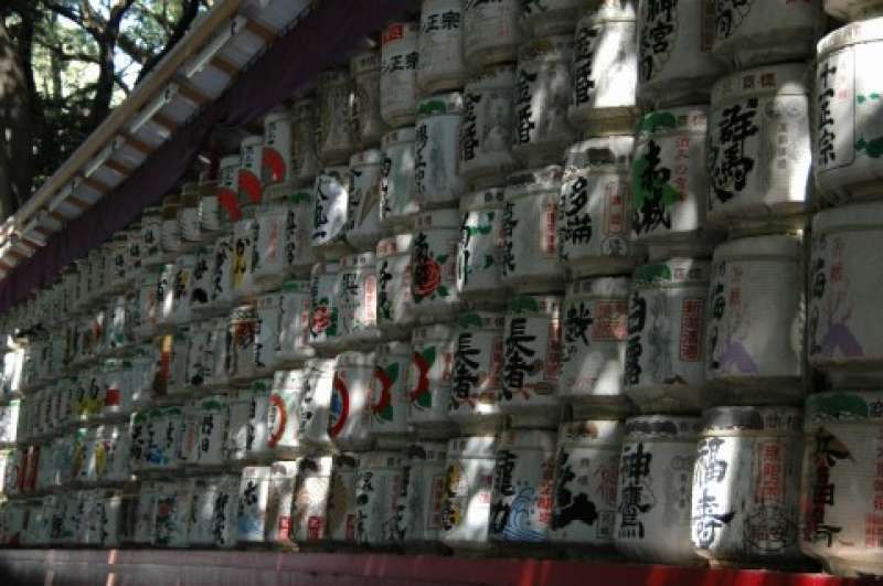 Tokyo Private Tour - Meiji Shrine Sake Barrel 