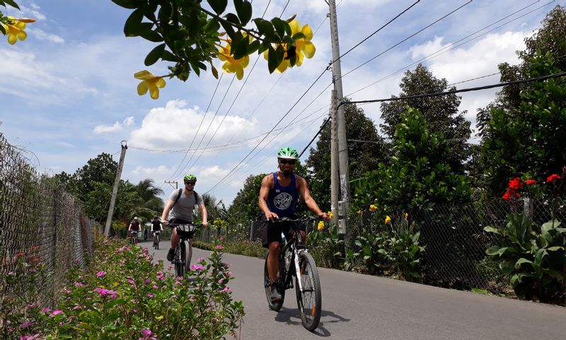 Ho Chi Minh Private Tour - Experience the real Mekong Delta by Bikes and kayaks.