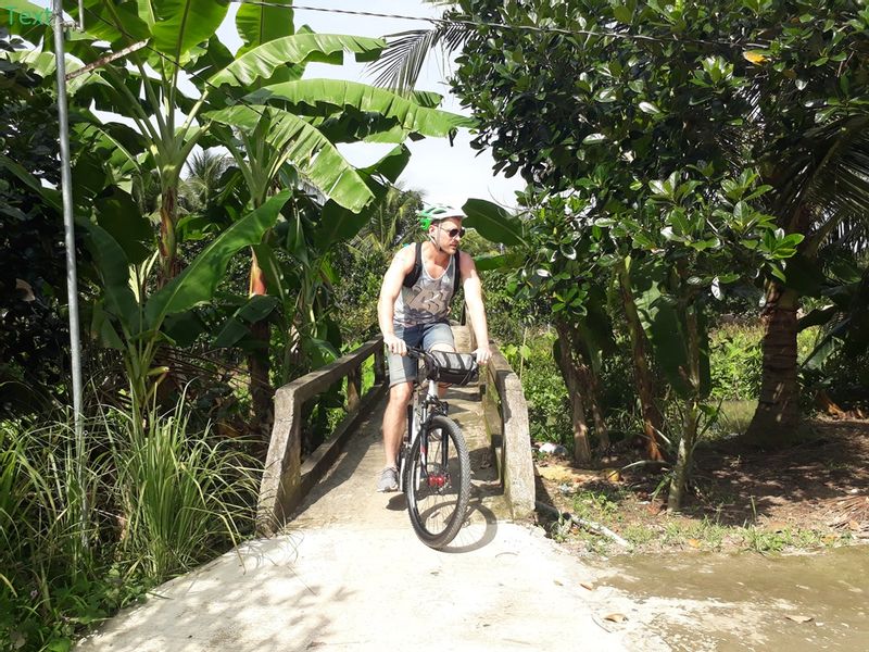 Ho Chi Minh Private Tour - Experience the real Mekong Delta by bikes,boats and kayaks