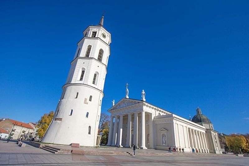 Vilnius Private Tour - Cathedral square