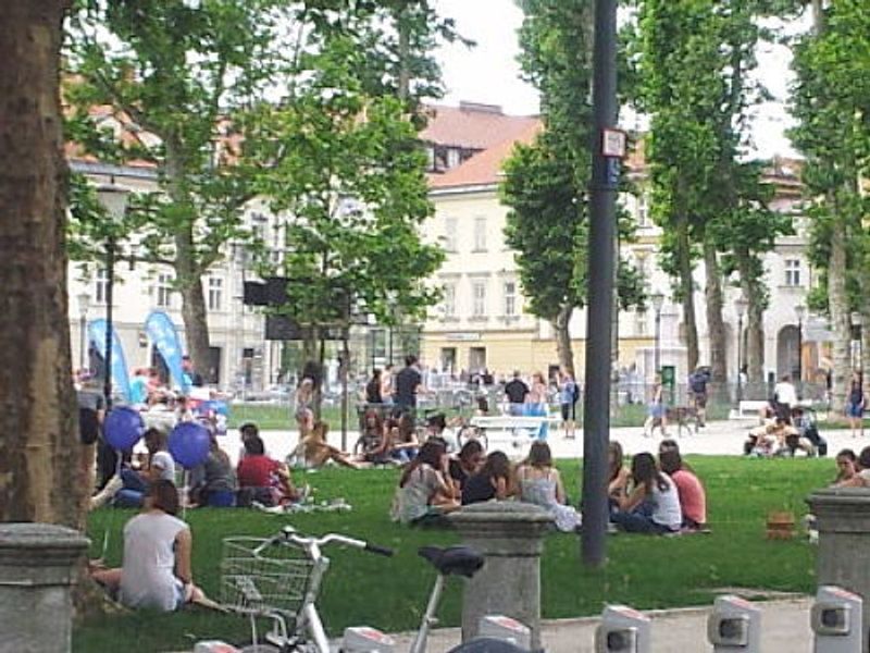 Ljubljana Private Tour - Congress Square with University Palace