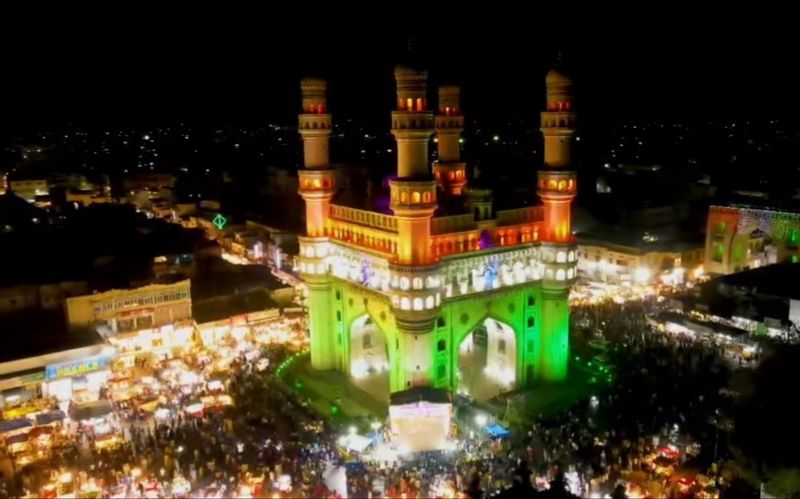 Hyderabad Private Tour - Charminar at night bazaar