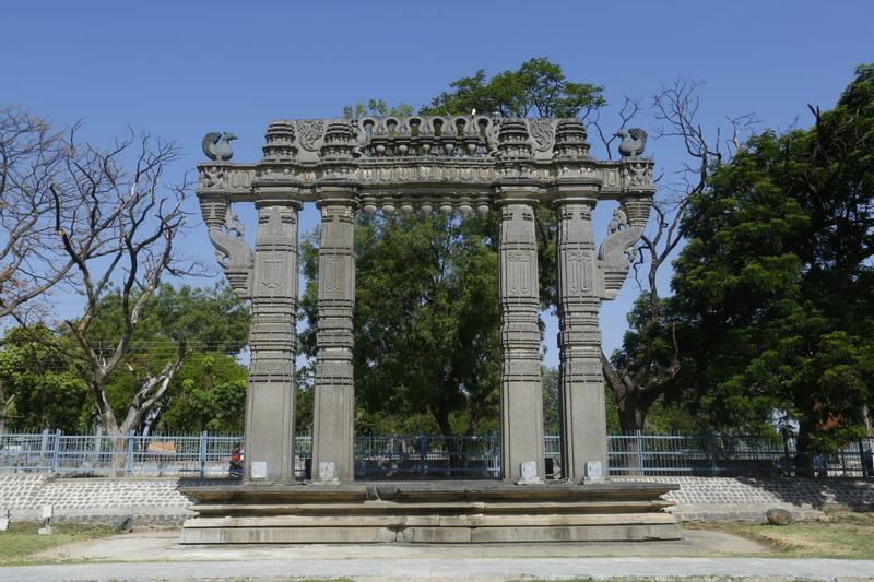 Hyderabad Private Tour - Kakatiya Gate way - Known as Kakatiya Shila Thoranam