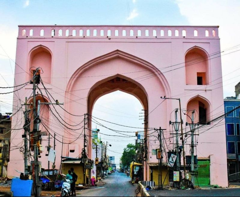 Hyderabad Private Tour - Kali Kaman one of the Four Arches 