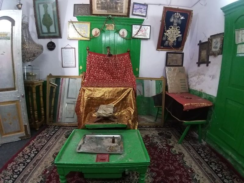 Hyderabad Private Tour - Naal-e- mubarak (Naal is Arabic Word which means a Metallic Piece which covers the nose and forehead of Hazarat Imam Hussain during war of Karbala)