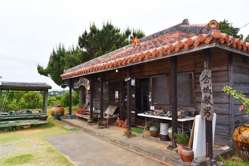 Okinawa Main Island Private Tour - Yachimun Studio/Shop