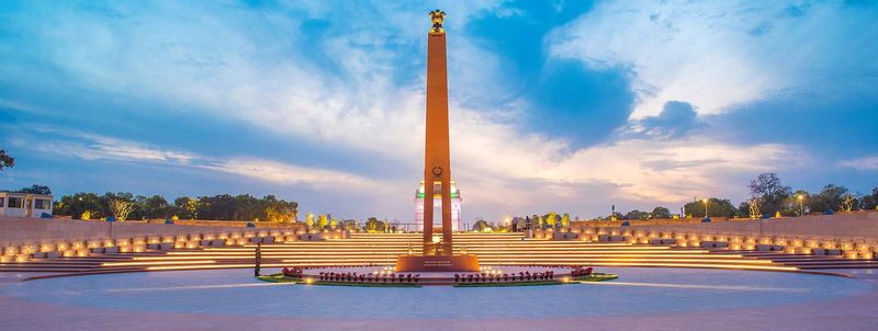 Delhi Private Tour - War Memorial New Delhi