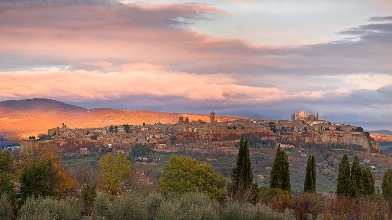 Orvieto Private Tour - Orvieto across the valley from the Belvedere