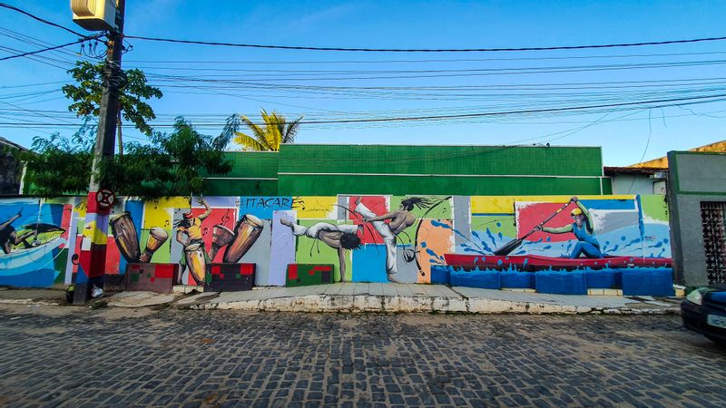 Itacare Private Tour - street art and capoeira 