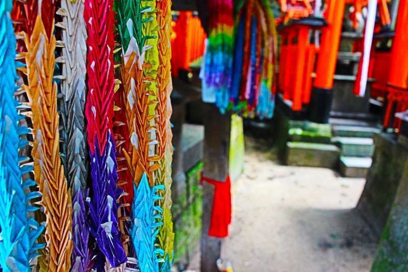 Kyoto Private Tour - Fushimi Inari Shrine. One thousand origami cranes.