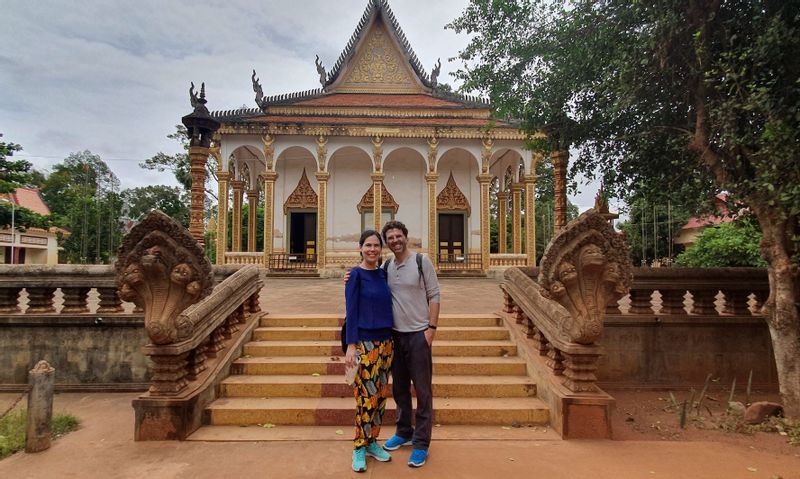 Siem Reap Private Tour - walking around the city 