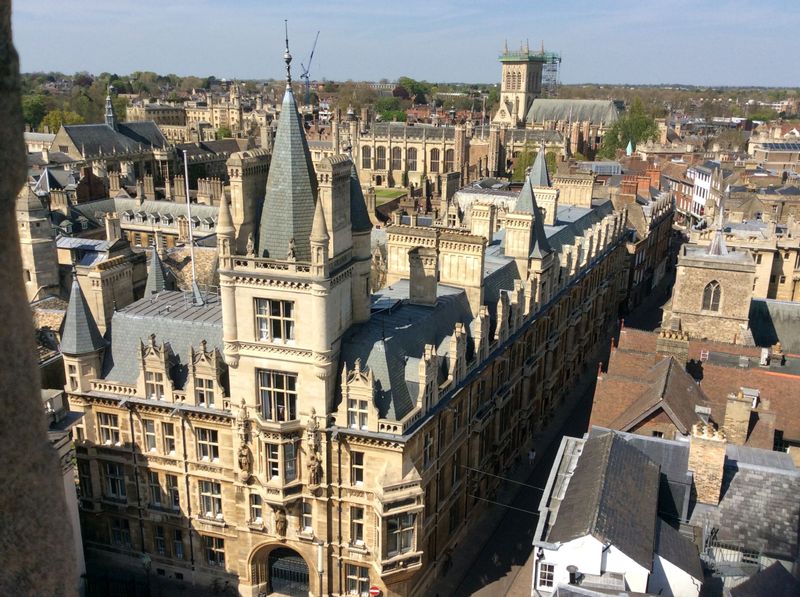 Cambridge Private Tour - A man who broke the mould walked this narrow street