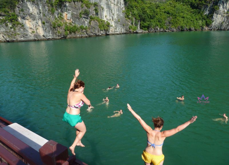 Hanoi Private Tour - swimming in the bay