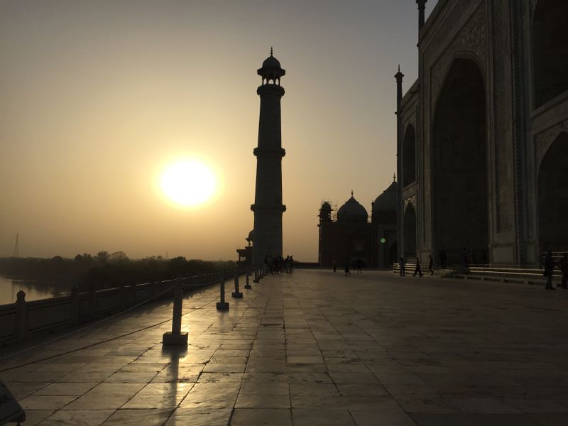 Agra Private Tour - Sunrise At Taj Mahal By Tour Guide For Taj Mahal Monika