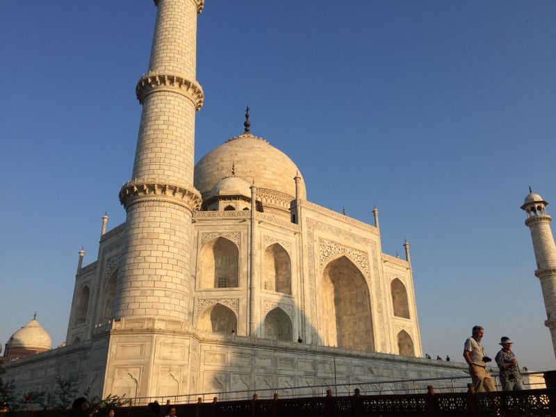 Agra Private Tour - A View Of Taj Mahal By Tour Guide For Taj Mahal Monika