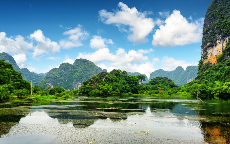 Hanoi Private Tour - trang an landscape