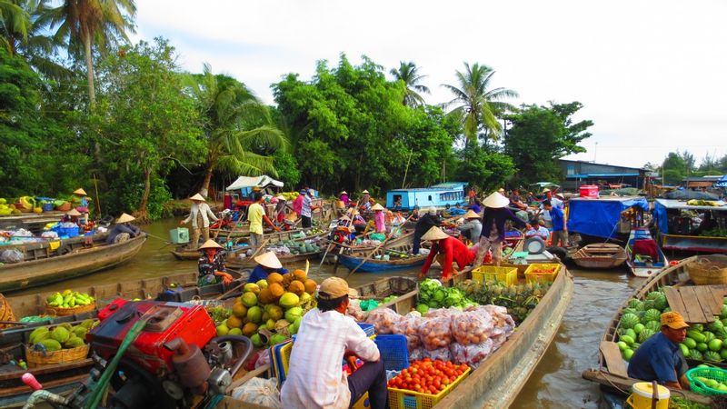 Ho Chi Minh Private Tour - floating village on Way