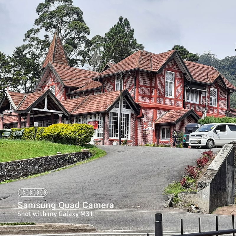 Colombo Private Tour - Colonial Building at Nuwara Eliya - Little England