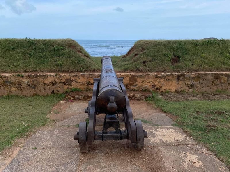 Galle Private Tour - Galle port  a Dutch Bastion still on the rampart 