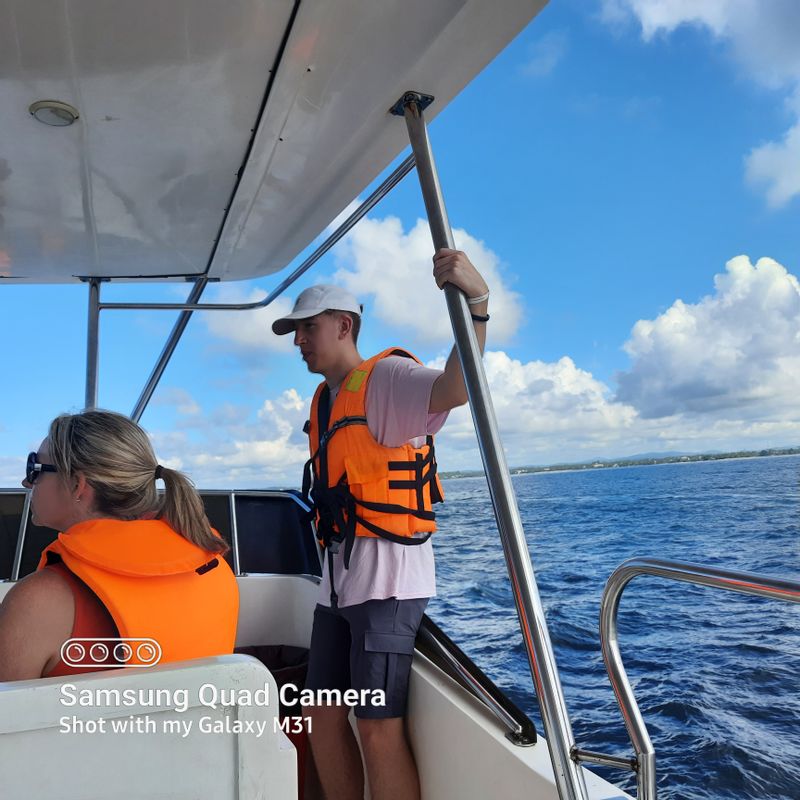 Galle Private Tour - While having looking around in Deep Blue Salt water 