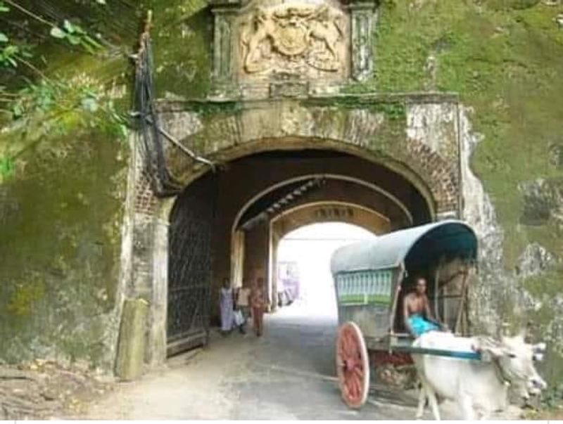 Galle Private Tour - Galle Fort old Gate - 500 years old 