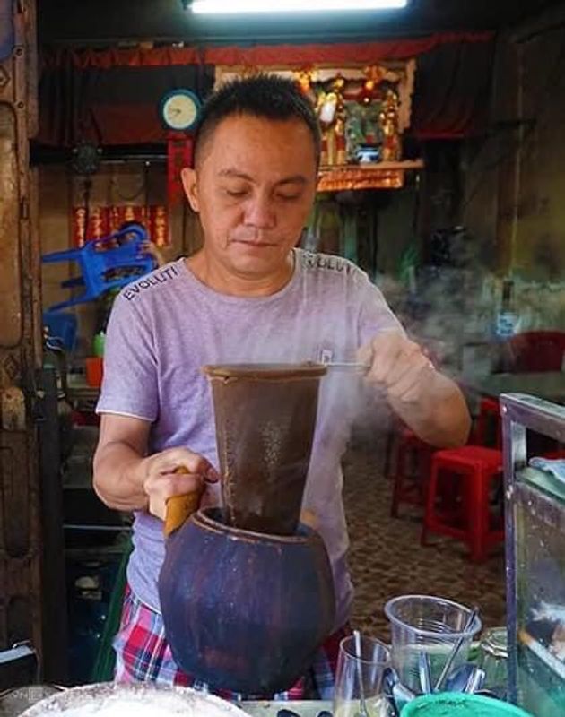 Ho Chi Minh Private Tour - the oldest coffee shop