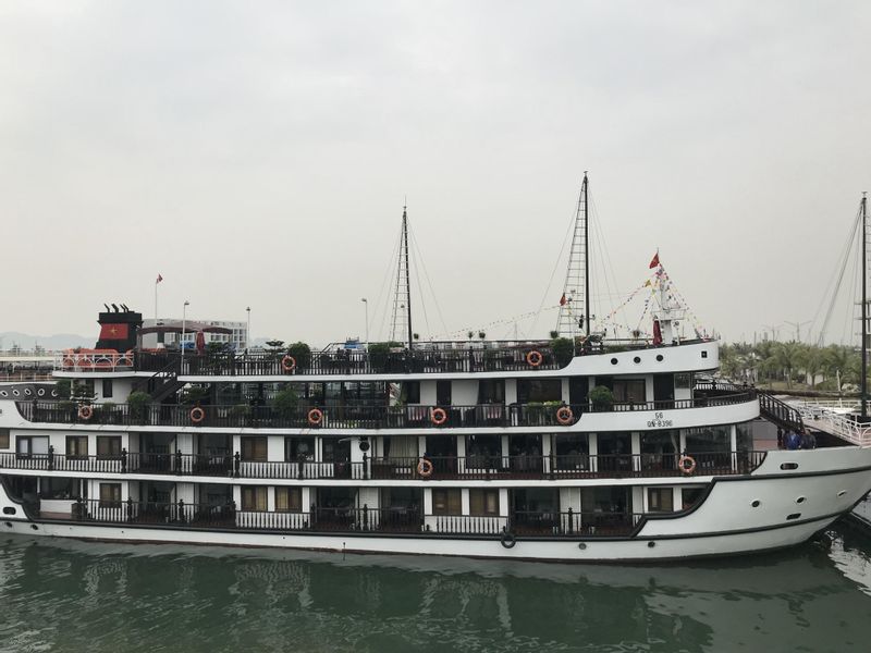 Hanoi Private Tour - Halong cruise ship