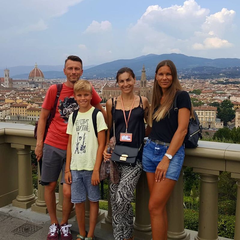 Florence Private Tour - Piazzale Michelangelo with tourists