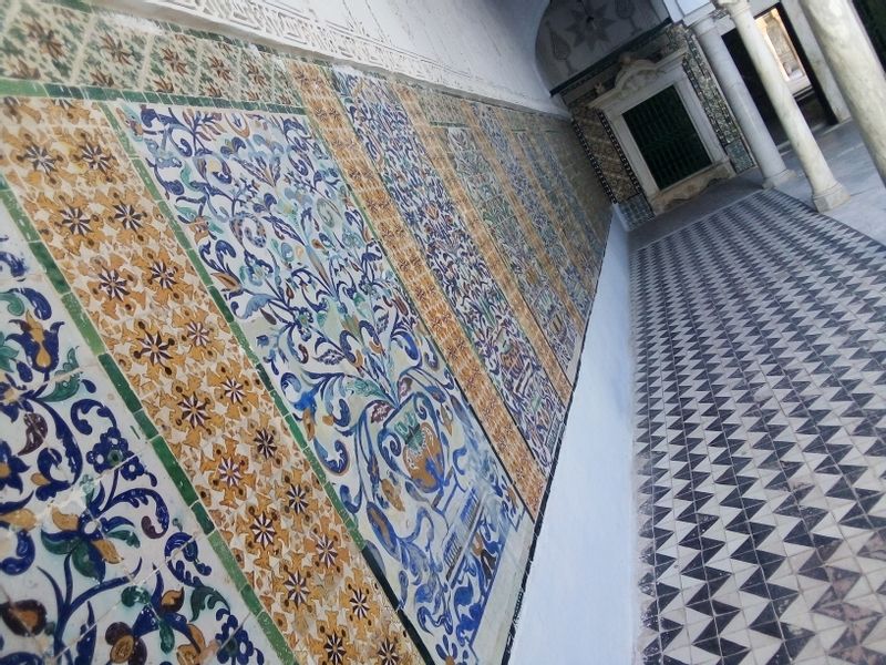 Tunis Private Tour - the entrance to the mausolem of sidi sahib in kairouan