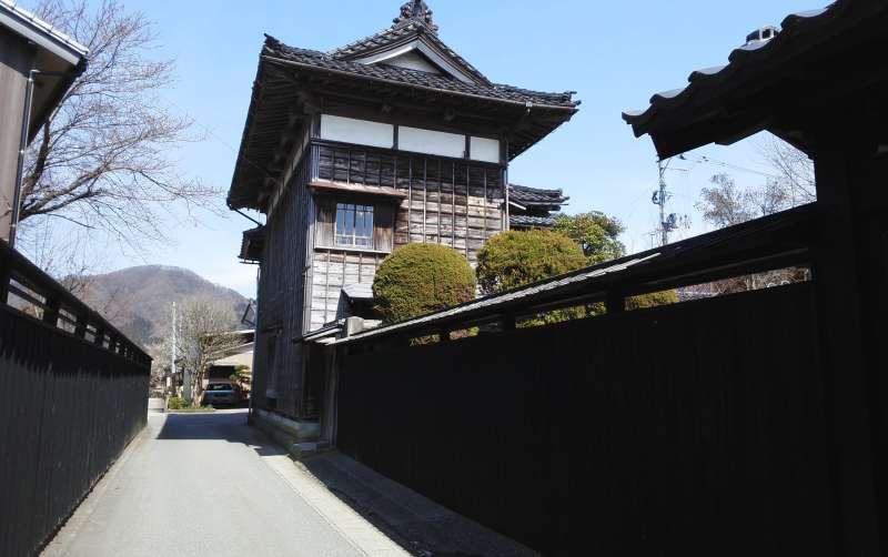 Niigata Private Tour - "Kurobei" or black wall street