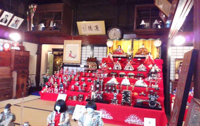 Niigata Private Tour - Hina doll display in Kikkawa. This event is held in March every year with 70 houses and shops display their dolls to the public.