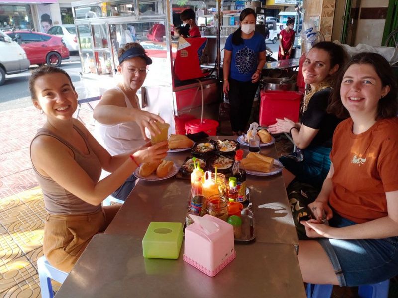 Phnom Penh Private Tour - Hot clay pot!