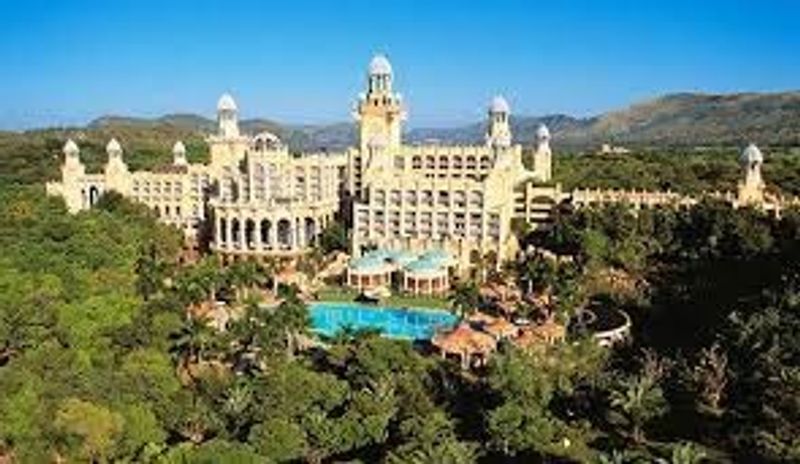 Gauteng Private Tour - Sun City hotel