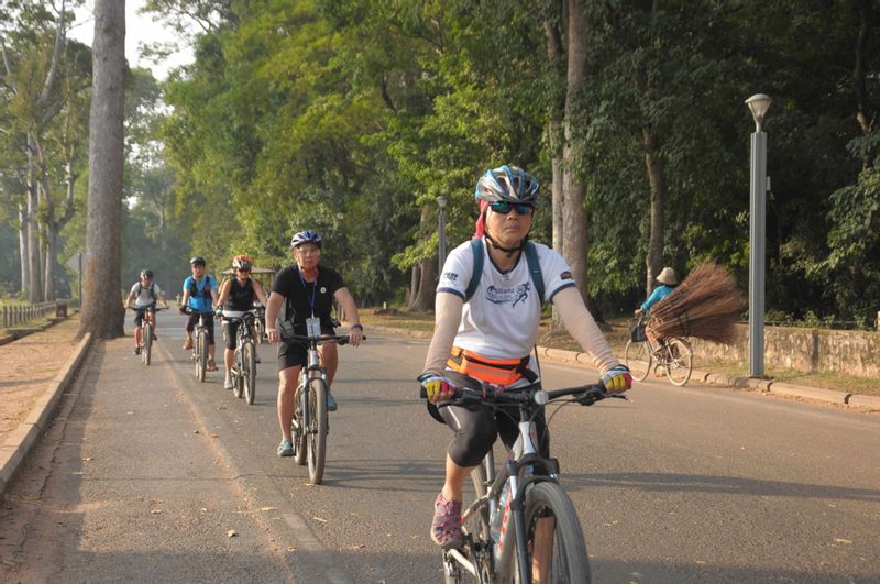 Siem Reap Private Tour - Angkor Wat Sunrise Bike Tour