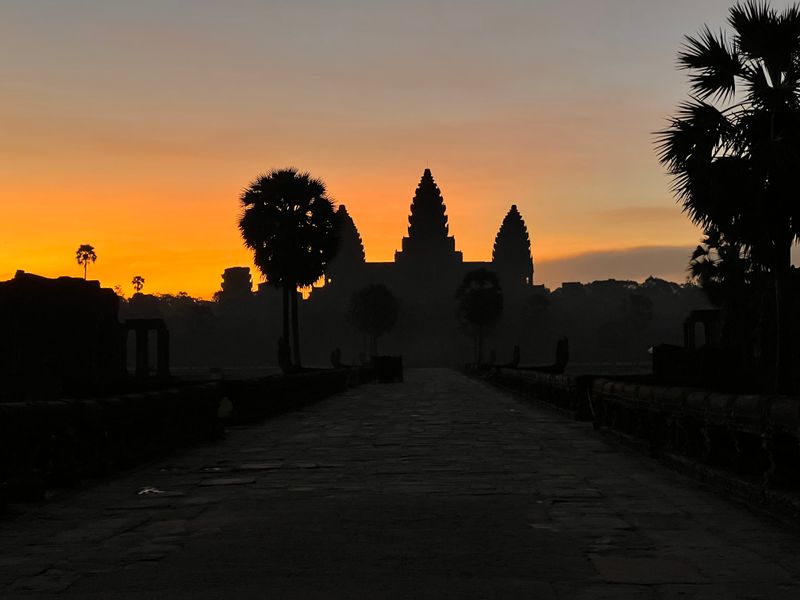 Siem Reap Private Tour - Angkor Sunrise Tour