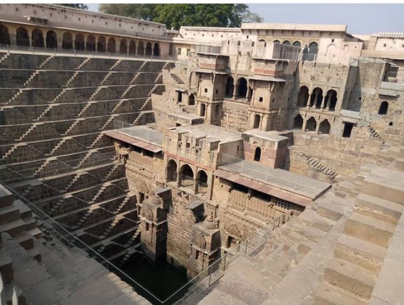 Jaipur Private Tour - Chand Baori Biggest Step well of India